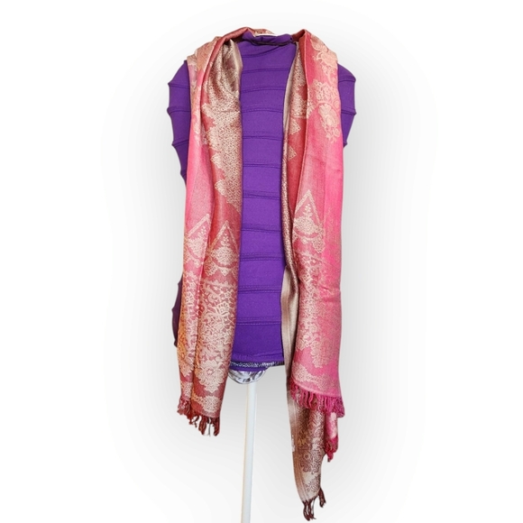 WOMENS PINK FLORAL SHOWL SCARF WITH FRINGES - Picture 5 of 10